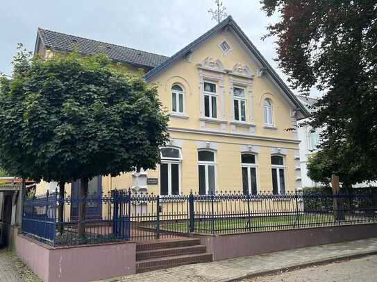 Ihre Traumwohnung in einer Gründerzeitvilla in Varel, vollständig renoviert und Modern
Obergeschoss