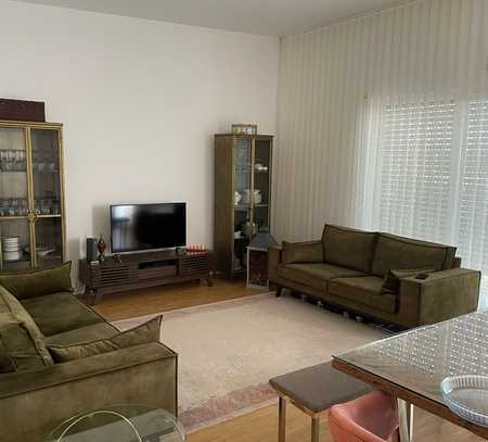 Wunderschöne 2-Raum-Wohnung mit riesiger Terrasse in Köln Höhenhaus