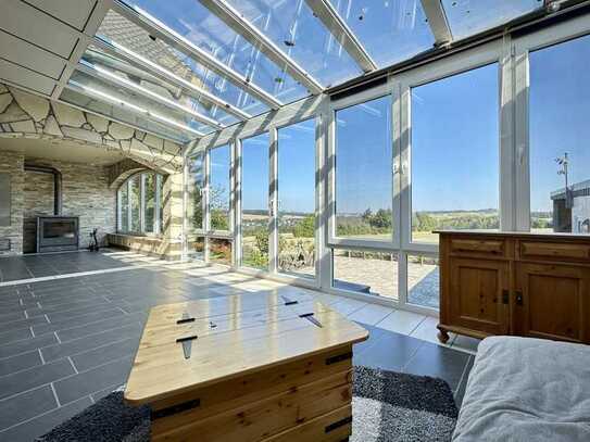 Sonnige Blicklage: Flexibles
Haus mit Einliegerwohnung
