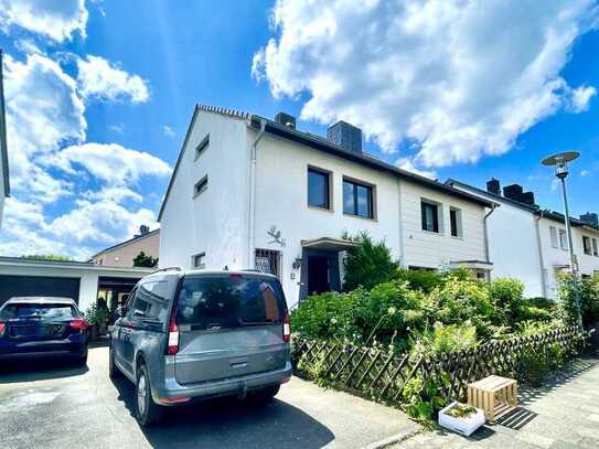 Brühl, Doppelhaushälfte in schöner Wohnlage, Garage, Garten