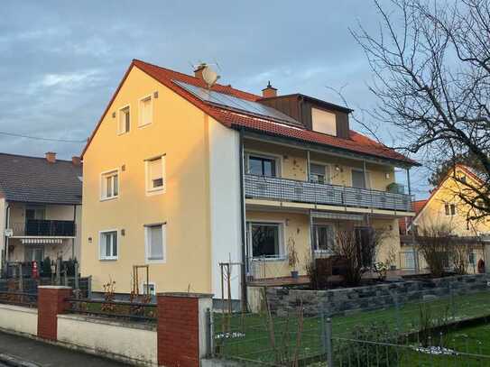 4-Zimmer-EG-Wohnung, Garage (Wallbox)/ Keller, Terrasse, Solarthermie in 3-Familienhaus in Manching