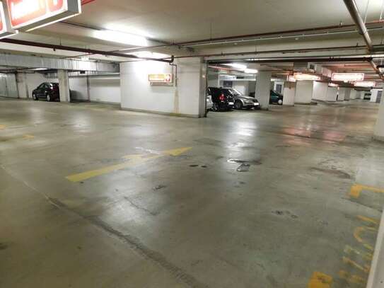 Tiefgaragenstellplatz im City Point Center neu zu vermieten