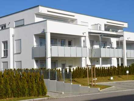 Erlesene, geräumige und neuwertige Penthouse-Wohnung mit Dachterrasse