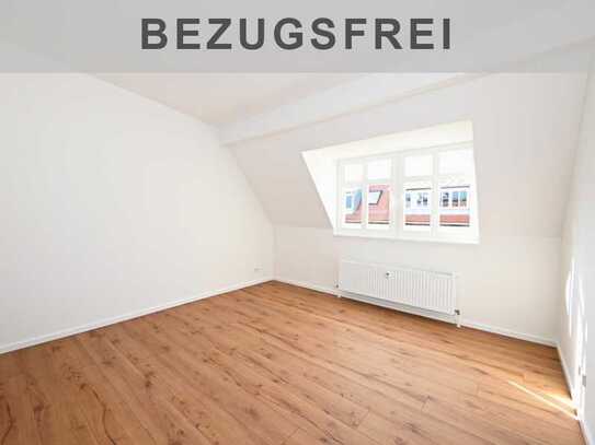 Bezugsfrei: renovierte Dachgeschosswohnung in gefragter Lage!