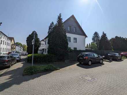 Zweifamilienhaus mit Potential für 3 Wohnungen plus Baugrundstück in Köln-Holweide