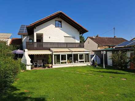 Energieeffizientes und modernisiertes Wohnhaus in ruhiger Lage - 3 separate Einheiten möglich