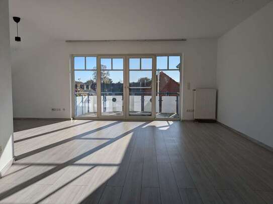 Traumhafte Maisonette-Wohnung mit Balkon im Herzen von Schloß Neuhaus – Mastbruch