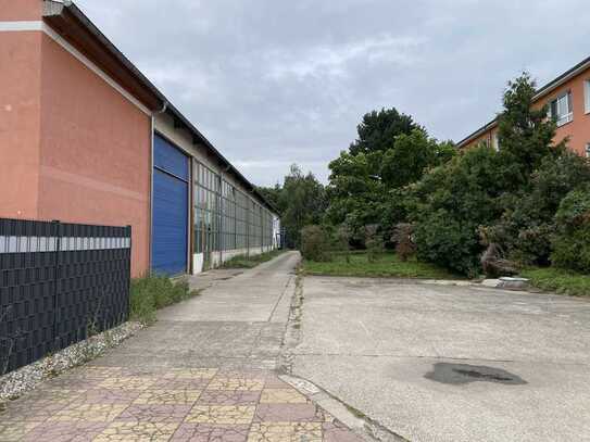 Hallenfläche zur Lagerung von Gegenständen, z.B. Boote