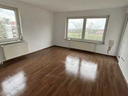 schöne 3 Zimmer Wohnung mit Balkon *ab sofort*