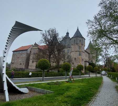 Große Immobilie mit Spielhalle und Kneipe