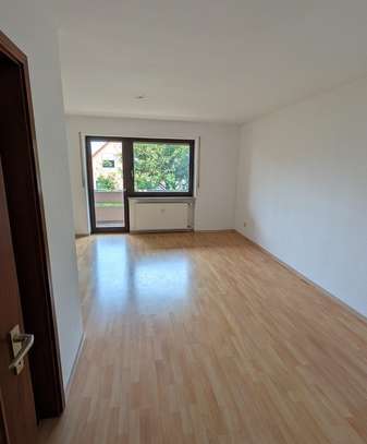 Ruhiges Single-Appartement mit Balkon & Stellplatz