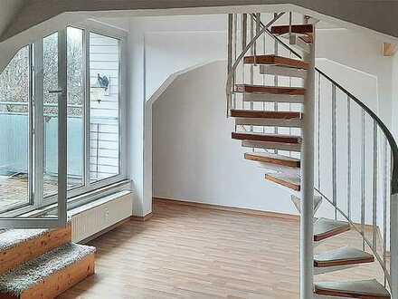 3-Zimmer-DG-Maisonette-Wohnung mit Balkon im Fliegerhorst - zentral, ruhig und mit Parkblick