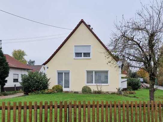 Einfamilienhaus auf großem Grundstück in ruhiger Lage!