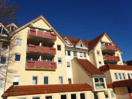Sonnige 2 Zi.-Wohnung mit PKW-Stellplatz (Garage) und phantastischem Blick im Zentrum von Furtwangen