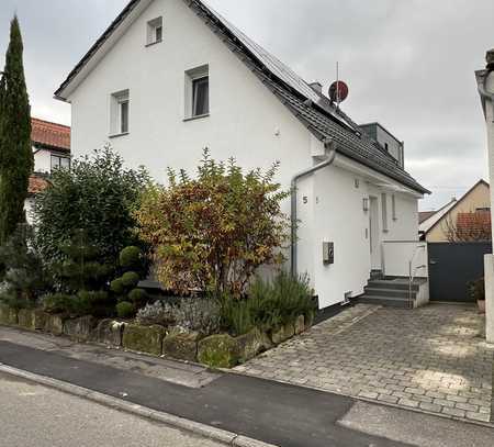 Mit Liebe kernsaniertes Einfamilienhaus + Anbau (Neubau 2014) in ruhiger Lage in Ilsfeld