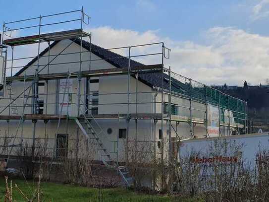 Außergewöhnliche DG-Wohnung, 3,5 Zimmer, Toplage, Erstbezug, Zweifamilienhaus, große Dachterrasse