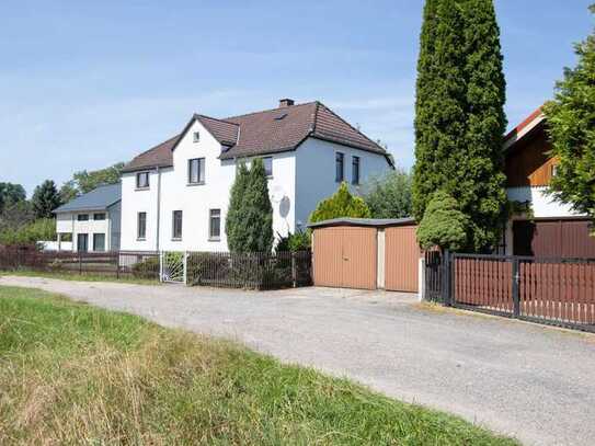 Fantastische Lage! - Familienhaus mit 2 leeren Wohnungen, Ausblick und großem Garten