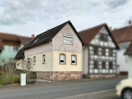 Kleines Einfamilienhaus in Hilders renditestark vermietet!