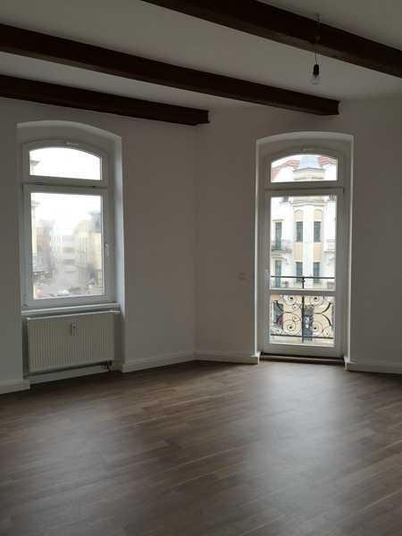 Wunderschöne Altbauwohnung mit Balkon