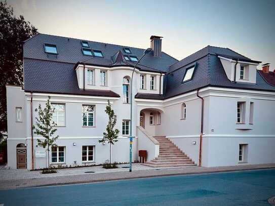 Traumhafte Dachgeschosswohnung in wunderschöner Villa in Halle (Westfalen)