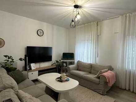 Gepflegte EG-Wohnung mit drei Zimmern und Terrasse