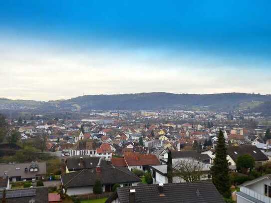 Stilvolle 2-Zimmer-Wohnung mit gehobener Innenausstattung, Balkon und EBK noch vermietet