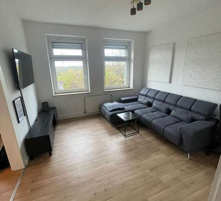 2,5 Zimmer Wohnung mit Balkon und eigenem Garten