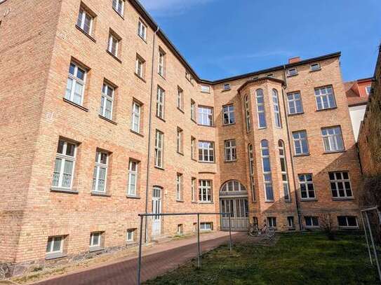 Gemütliche 2-Zimmer-Wohnung in Top Lage im Zentrum mit Stellplatz