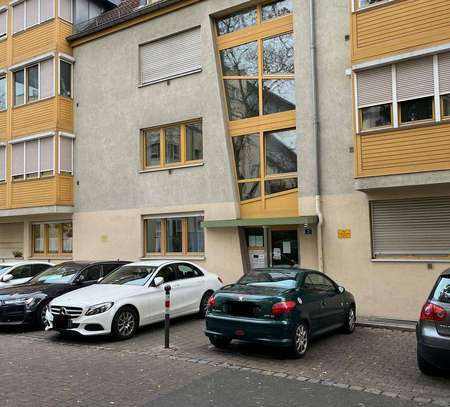 Studentenwohnung mit Stellplatz nahe Plärrer