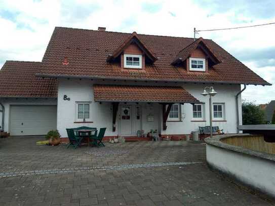 schönes gepflegtes Wohnhaus in Hütschenhausen