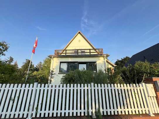 Haus für Liebhaber in ruhiger Seitenstraße und tollem Garten