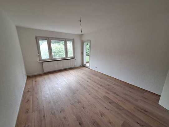 3 Raum Wohnung mit Balkon