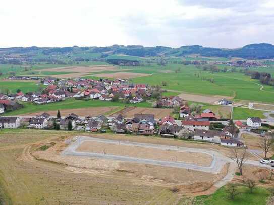 Ohne Bauzwang: Baugrundstücke mit Traumblick im Landkreis Staubing-Bogen!