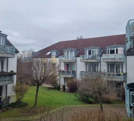 Helle 2-Zimmer Wohnung mit Sonnebalkon und Einbauküche in Sürth