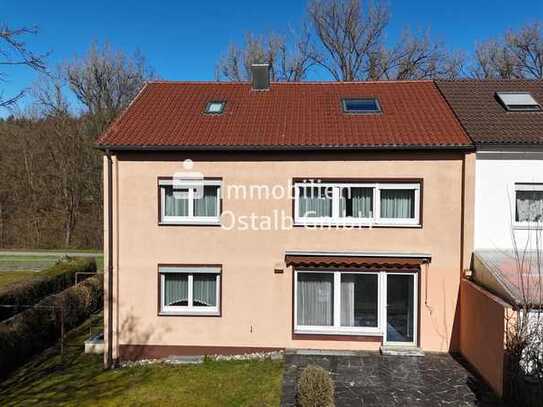 Zweifamilienhaus in beliebter Wohngegend mit Garten!