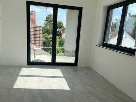 Geschmackvolle 2-Raum-Wohnung mit Balkon und EBK in Neu-ulm