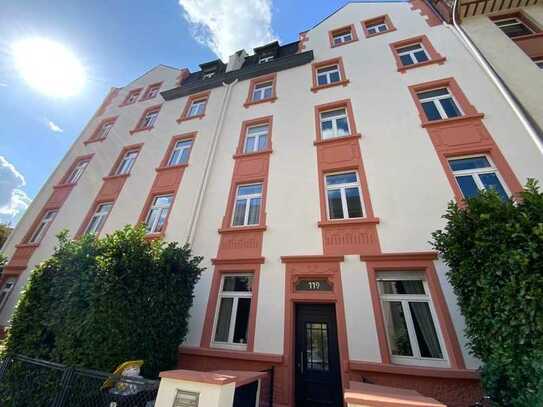 Exklusives Anlagepaket: 2 Wohnungen mit DG - Ausbaupotenzial in Frankfurt Bornheim, nahe Bergerstr.