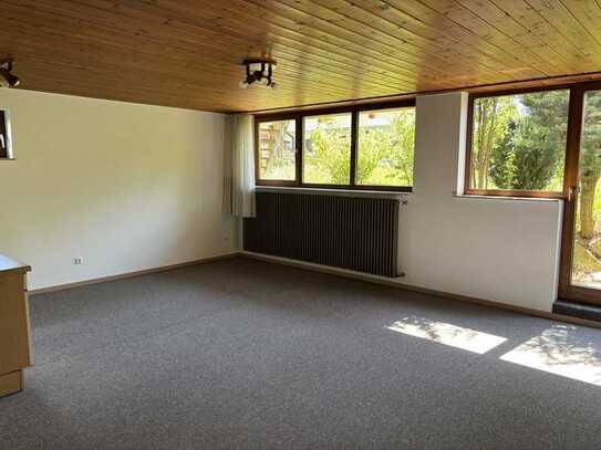 Sindelfingen-Darmsheim - 1-Zimmer-Gartengeschoss-Wohnung mit Gartenteil und EBK