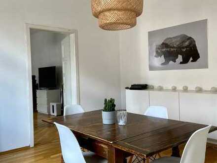Schöne & helle 3-Zimmer-Wohnung mit Balkon + Einbauküche - auch für WG's geeignet
