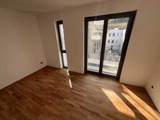 SPECIAL OFFER: Berliner Allee: ERSTBEZUG im NEUBAU per 2025 : u.a. 1,5-Zi- EG- Wohnung mit TERRASSE