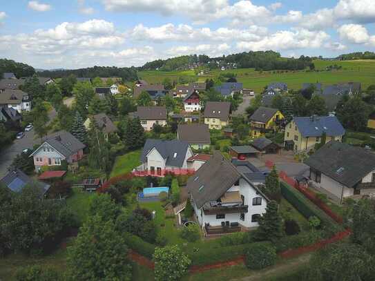 ruhig & sonnig gel. Haus mit viel Platz für die große Familie, ELW, schöner Garten, Kamin, Pool uvm.