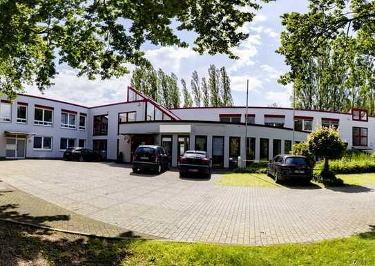 Großzügiges Büro- und Lagergebäude in Dortmund mit 43 Stellplätzen