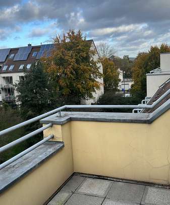 Attraktive 2,5 -Zimmer-Wohnung mit Balkon!