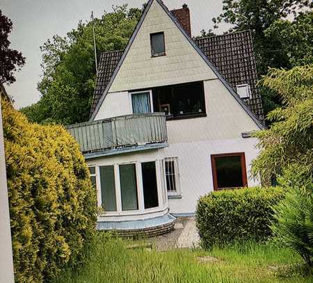 Preisw. 2 Familien, 6-Zimmer-Haus in Hamburg Iserbrook