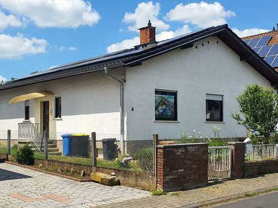 Einfamilienhaus-Bungalow in ruhiger Randlage von Lindheim