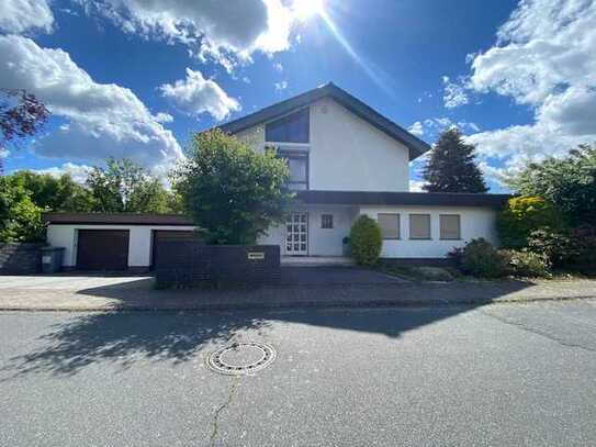 Tolles 1 Familienhaus mit großem Grundstück und Garage in Rüsselsheim