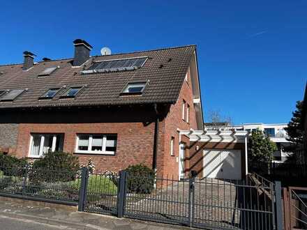 Idyllisches Stadthaus in beliebter Wohnlage von Düsseldorf- Rath