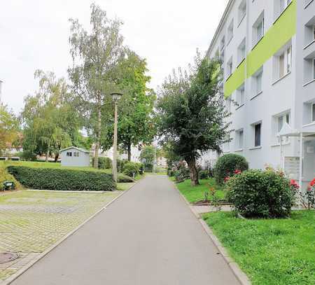 TRAUMHAFT! NEU sanierte 3-Raum-Wohnung mit Balkon in ruhiger Lage