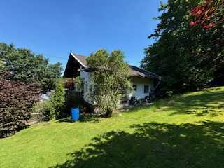 Siegen Obersetzen, Wohnhaus im Landhausstil in wunderschöner Waldrandlage