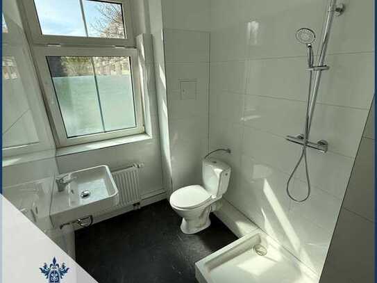 Traumhafte Lichtdurchflutete 2 Raum-Wohnung mit neuem Bad &Einbauküche in Toplage von Stadtfeld West